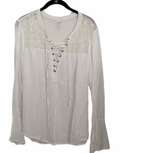 NWOT No Boundaries hippie boho lace up white blouse